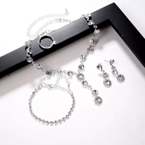 Jewelry - Necklace earrings and bracelet set